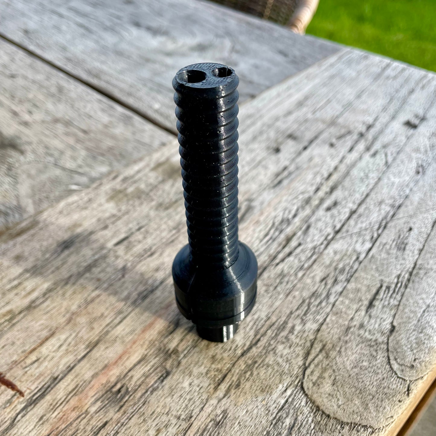 Kabelschutz für Humminbird MEGA 360 in schwarz seitlich