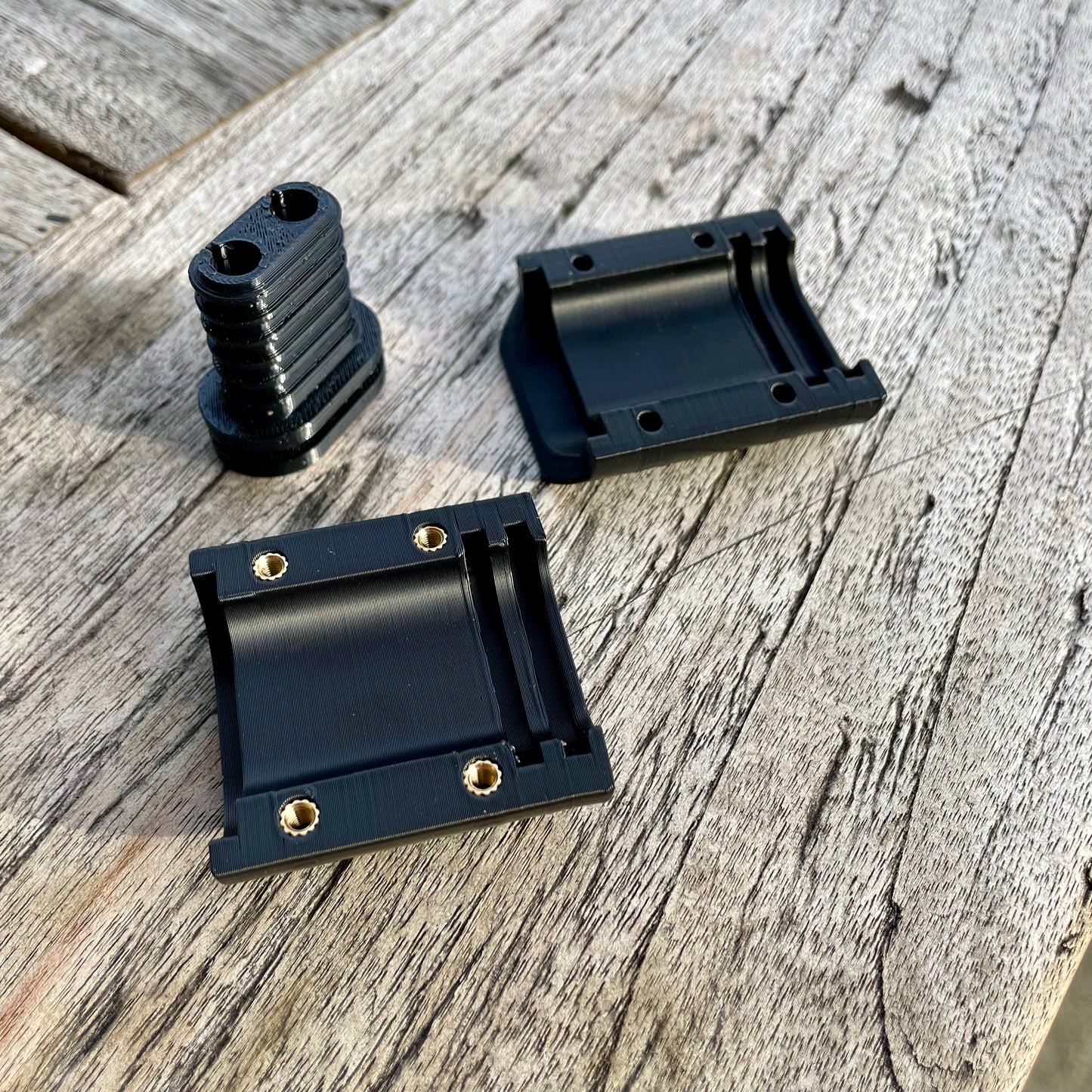 Einzelteile Geber-Kabelschutz für Mega Live 2 schwarz