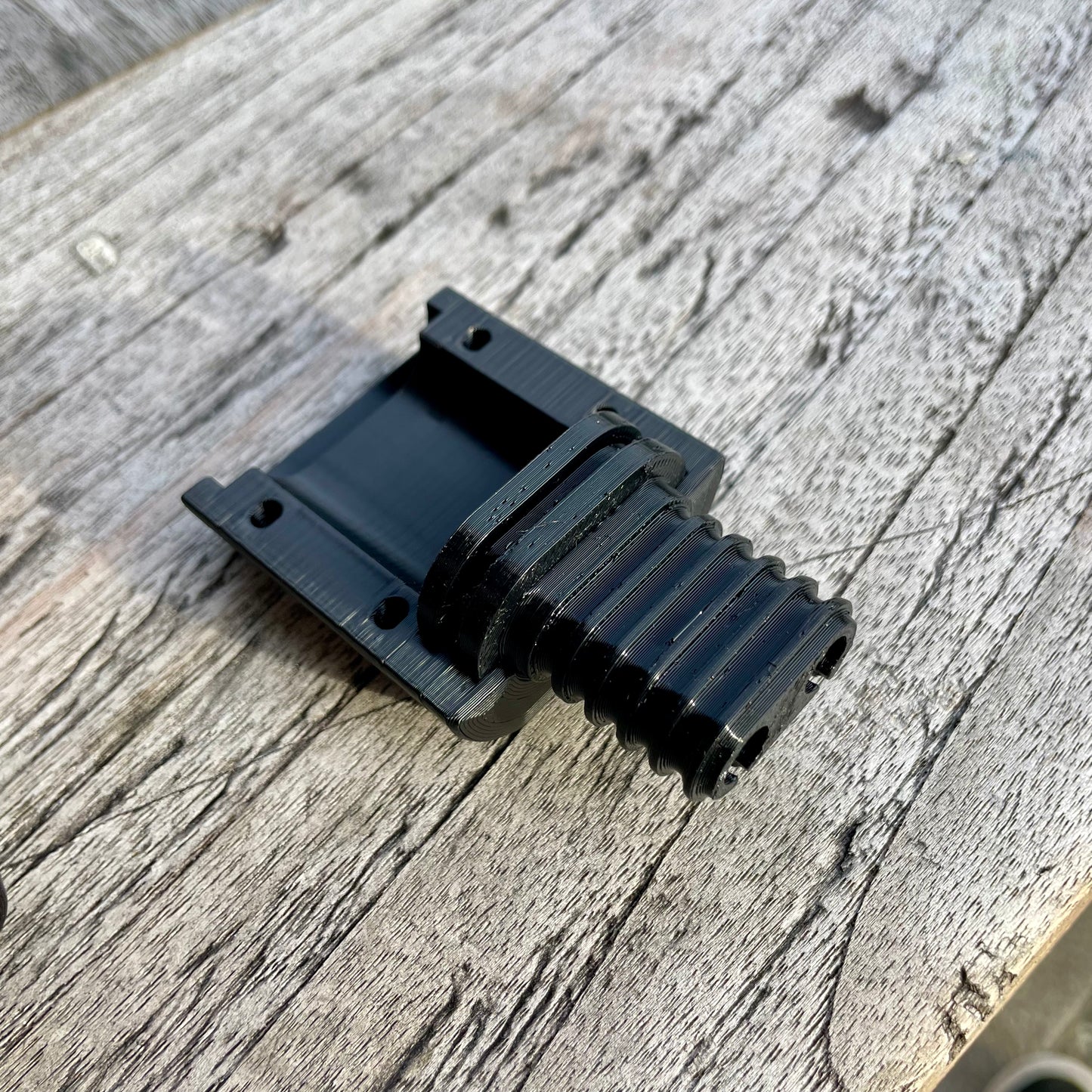 Geber-Kabelschutz für Humminbird Mega Live 2- halbfertig montiert schwarz