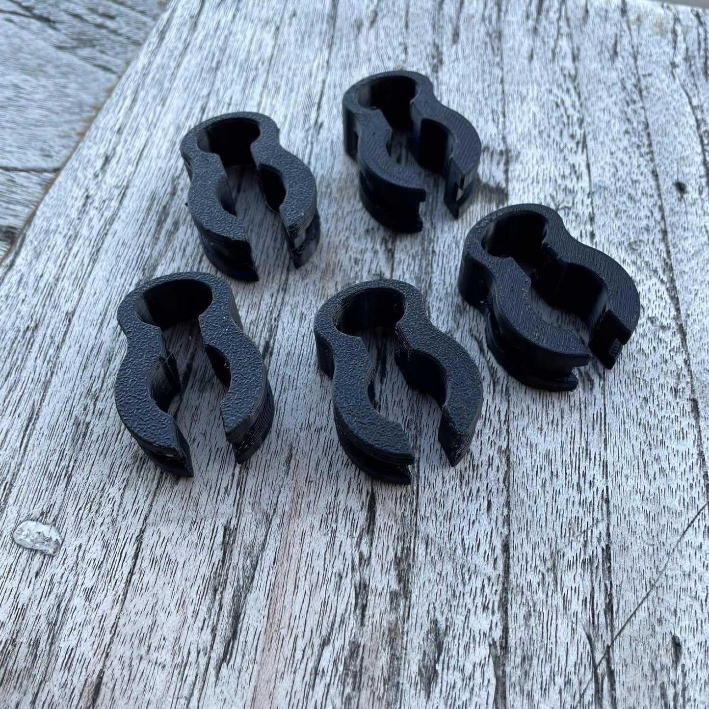 Kabelführungen / Kabelklammern für die Geberstange