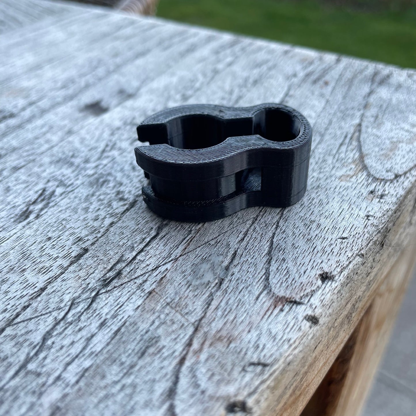 Kabelführungen / Kabelklammern für die Geberstange