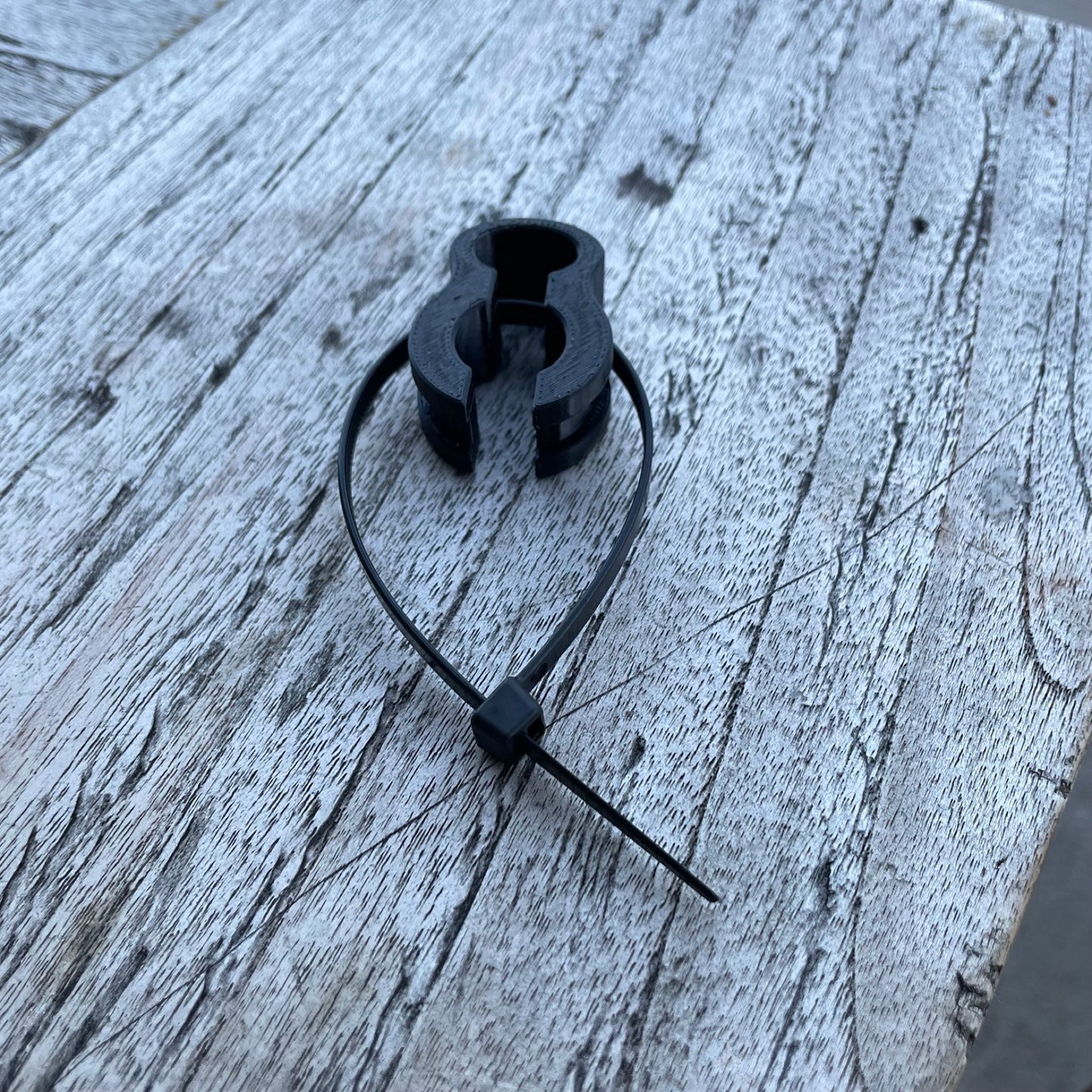 Kabelführungen / Kabelklammern für die Geberstange