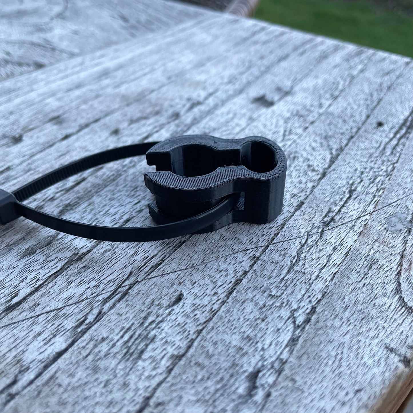 Kabelführungen / Kabelklammern für die Geberstange