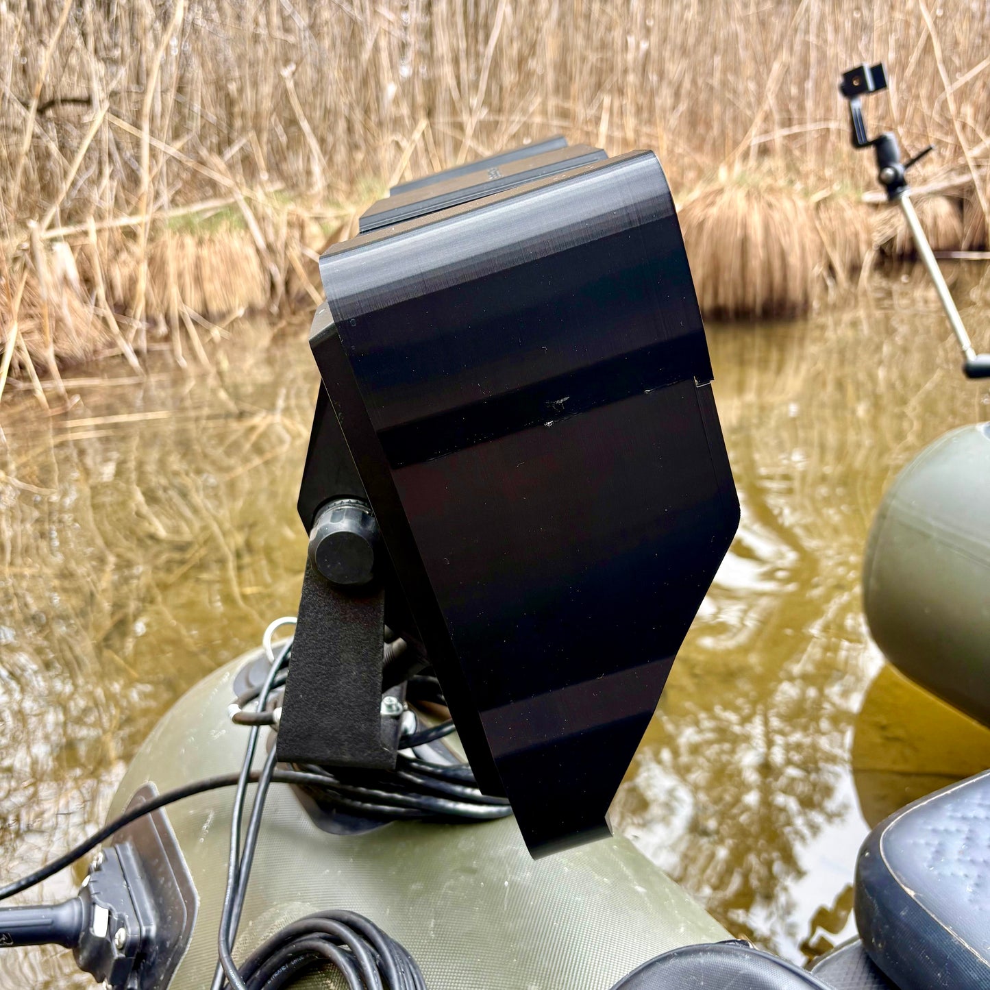 SonarForce Sun Visor, Sonnenschutzblende für Humminbird Solix, Seitenansicht links