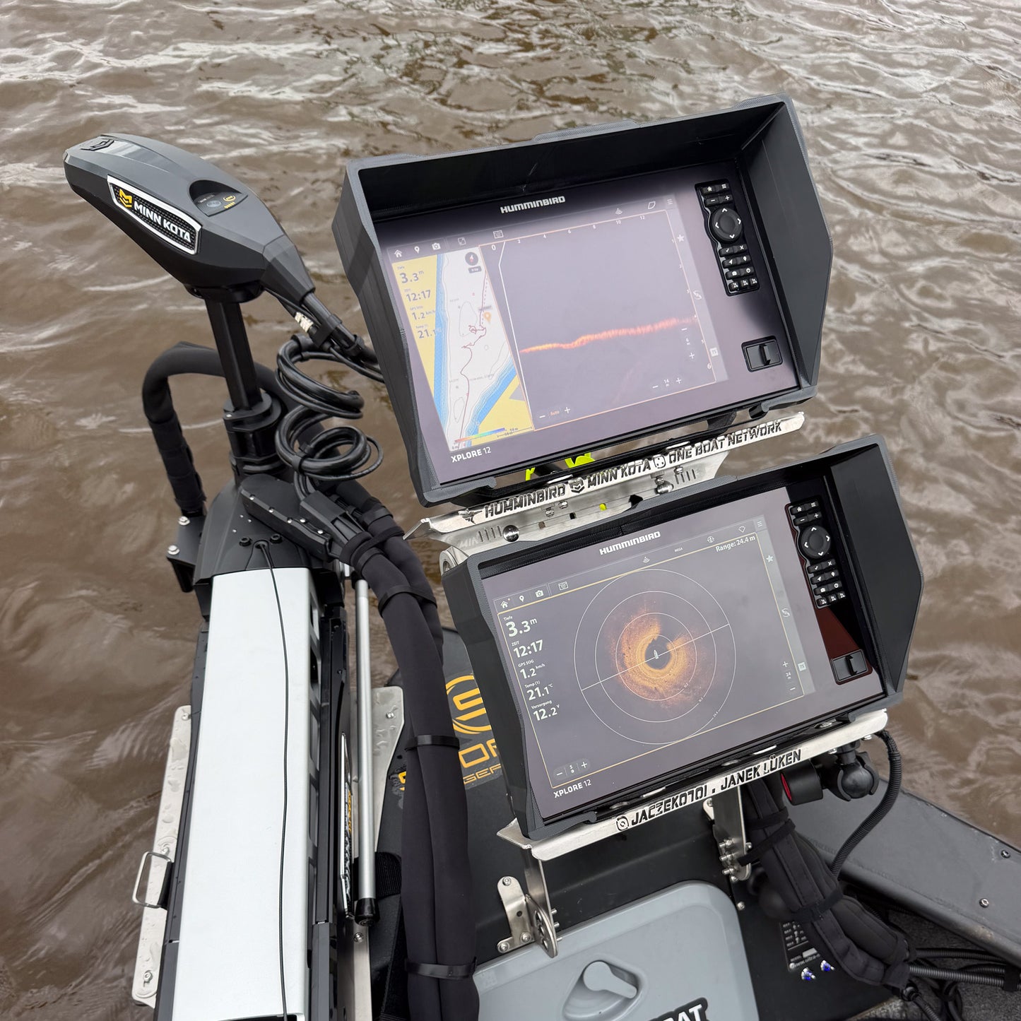 Sun Visor Sonnenblende für das Humminbird Xplore Echolot, Detailaufnahme Doppelsetup