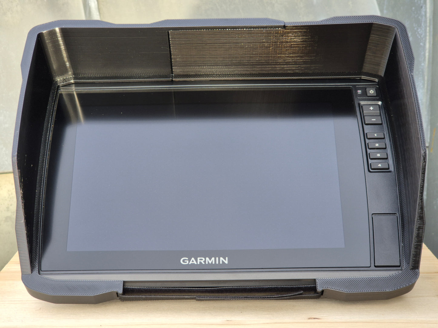 SonarForce Sun Visor für Garmin Echomap Ultra 2, Frontalaufnahme